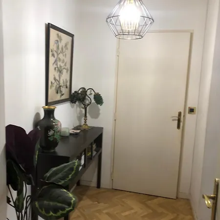 Bel Et Spacieux Avec Terrasses Et Jardins En Rdc / Cour Proche Rer B Et Tram Banlieue Paris Sud